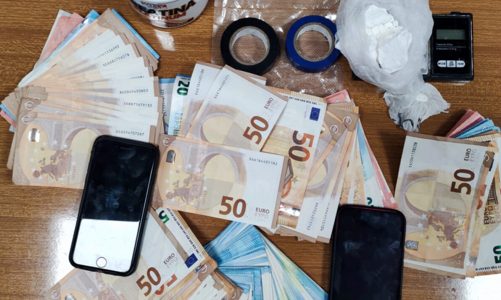 Controlli antidroga nel Magliese: mezzo etto di cocaina e denaro, in due ai domiciliari