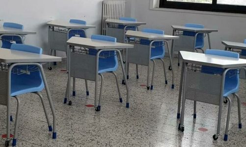 Malore durante la lezione, professore si accascia a terra e muore