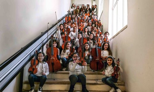 “La Regina”, spettacolo musicale dei bambini sul Salento colpito da xylella