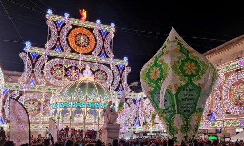 Maglie in festa per omaggiare il suo santo patrono