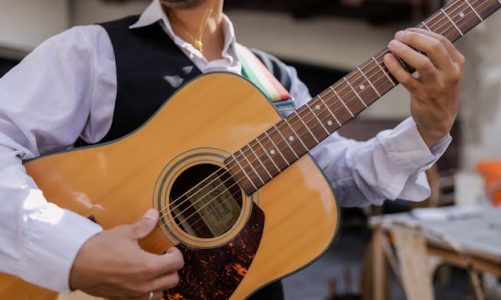 La pizzica: tradizione viva o folklore turistico?